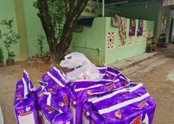 BANTUAN mencurah-curah untuk penghuni pusat Pertubuhan Kebajikan Nasyiatul Aisyiyah di Sungai Pinang, Balik Pulau, Pulau Pinang selepas kisah mereka tular dalam Facebook.