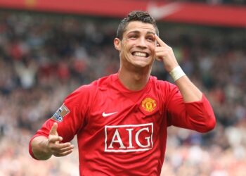 Ronaldo berjaya memenangi satu trofi Liga Juara-Juara dan tiga Liga Perdana Sejak sepanjang menyarung jersi Manchester United dari 2003 hingga 2009.
