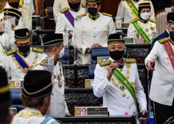 PARLIMEN yang bersidang semalam baru sahaja merayakan ulang tahunnya yang ke-61. – JABATAN PENERANGAN MALAYSIA