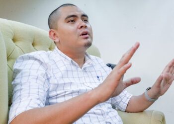 DR. AKMAL SALEH