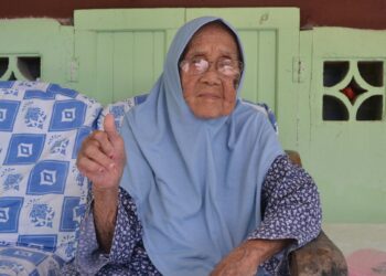 SULANG Asan ketika ditemui di rumahnya di Kampung Kabung Inas, Johol, Kuala Pilah baru-baru ini. - UTUSAN/ZAKKINA WATI AHMAD TARMIZI.