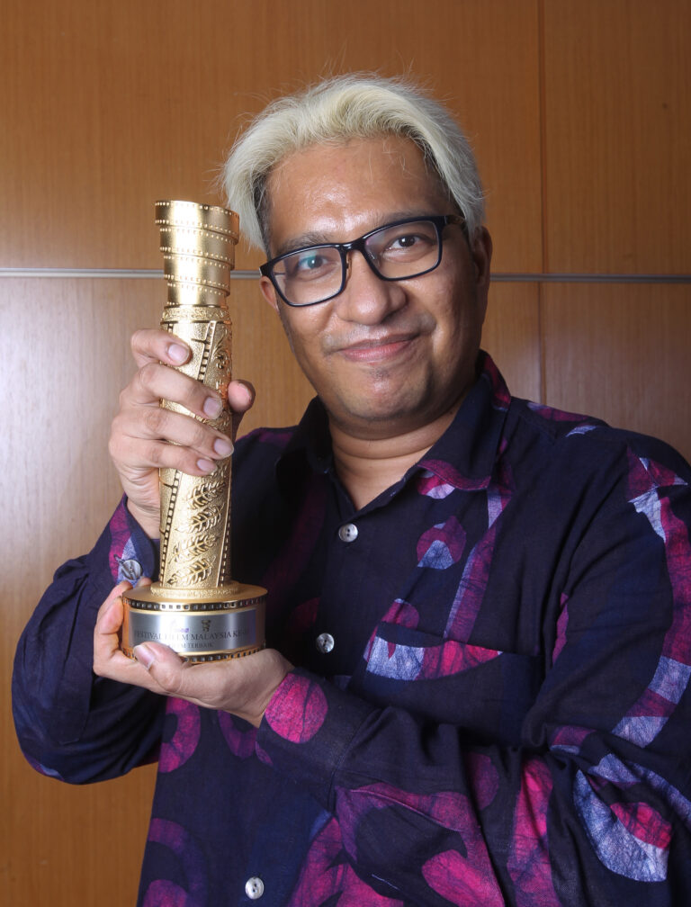 Muhammad Roh Filem Roh rangkul Anugerah Filem Terbaik FFM31 - Utusan Malaysia