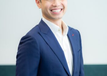 KELVIN LEE