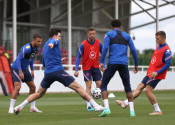 KAPSYEN
PEMAIN England menjalani latihan akhir di St George's Park,  Burton upon Trent semalam dalam persiapan menghadapi Croatia pada aksi pembukaan Kumpulan D di Wembley malam ini.