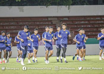 KEKALAHAN Malaysia kepada Laos pada Kejohanan AFF B-23 di Kemboja mencetuskan perdebatan dalam kalangan pemerhati dan peminat bola sepak tanah air.