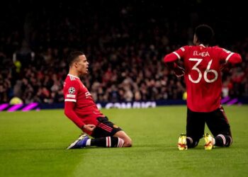MASON Greenwood meraikan jaringannya ketika menentang Young Boys semalam.