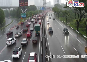 LALUAN sesak di Lebuh Raya KL-Seremban.