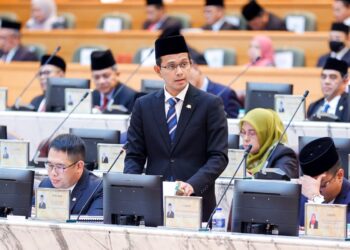MOHD. FARED MOHD. KHALID menjawab soalan Aznan Tamin (BN-Tanjung Surat) dalam Sidang Dewan Undangan Negeri (DUN) Johor di Kota Iskandar, hari ini.