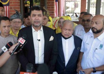 MARZUKI Yahya  bercakap dalam sidang akhbar pendaftaran GTA di pekarangan RoS, Putrajaya. -UTUSAN/ FAISOL MUSTAFA