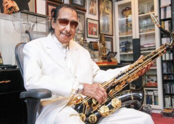 Datuk Seri Ahmad Nawab.