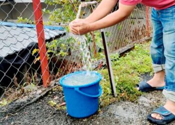 KIRA-KIRA 40,000 orang yang terjejas bekalan air dan bukan hampir sejuta penduduk di Kedah seperti diperkatakan.