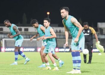 DI atas kertas Terengganu menjadi pilihan untuk menumpaskan Kuching City bagi mencari tiket separuh akhir Piala FA, namun isu kecederaan mampu menjejaskan skuad Penyu. – IHSAN TERENGGANU FC
