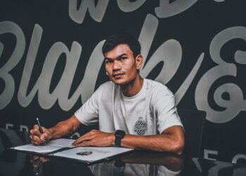 Adisak Kraisorn sah memperkuatkan naib juara Liga Super dan Piala FA, Terengganu musim depan.-IHSAN TFC
