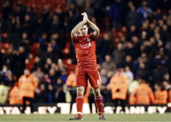 MEMBIMBING Aston Villa menentang Liverpool dalam perlawanan Liga Perdana Inggeris di Anfield hari ini adalah kepulangan penuh emosi buat Steven Gerrard.