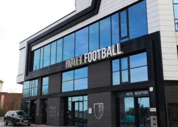 HOTEL Football yang berpangkalan di Manchester, dimiliki bersama Ryan Giggs dan Gary Neville.