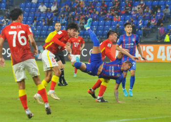 BERGSON Da Silva meraikan jaringannya ketika membantu JDT menumpaskan Guangzhou FC dalam perlawanan Kumpulan I, Liga Juara-Juara Asia di Stadium Sultan Ibrahim, Iskandar Puteri kelmarin. - UTUSAN/RAJA JAAFAR ALI