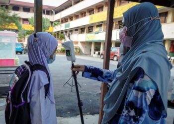 KERAJAAN diminta membuat penilaian akhir sebelum sekolah dibuka pada 3 Oktober ini.