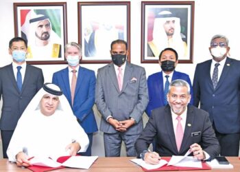 MAJLIS menandatangani perjanjian persefahaman antara HRD Corp dan Universiti Penerbangan Emirates di Dubai bagi meningkatkan kemahiran serta bakat industri penerbangan di Malaysia dan UAE.