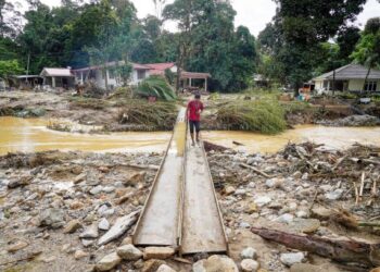 BENCANA banjir adalah yang paling kerap dan membawa kerosakan paling besar setiap tahun di negara ini. – UTUSAN/MUHAMAD IQBAL ROSLI