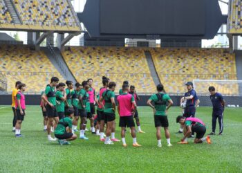 BARISAN Pemain skuad kebangsaan mula selesa menjalani latihan bersama jurulatih dari Korea Selatan, Kim Pan Gon.