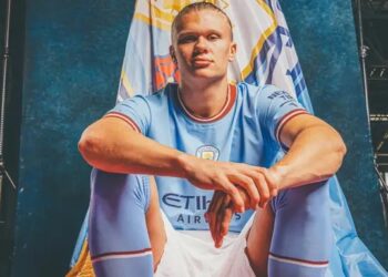 MANCHESTER City membawa masuk pemain sensasi Norway, Erling Haaland.
