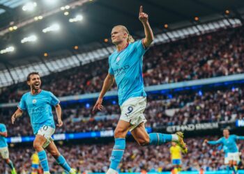 ERLING Haaland meledak dua gol buat Manchester City.