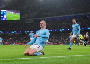 ERLING Haaland meraikan jaringannya ketika membantu Manchester City membelasah RB Leipzig 7-0 pada perlawanan kedua, pusingan 16 akhir Liga Juara-Juara di Stadium Etihad, Manchester semalam.