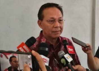 HASNI Mohammad ditemui pemberita selepas menghadiri Mesyuarat Khas Badan Perhubungan UMNO Johor di Johor Bahru.