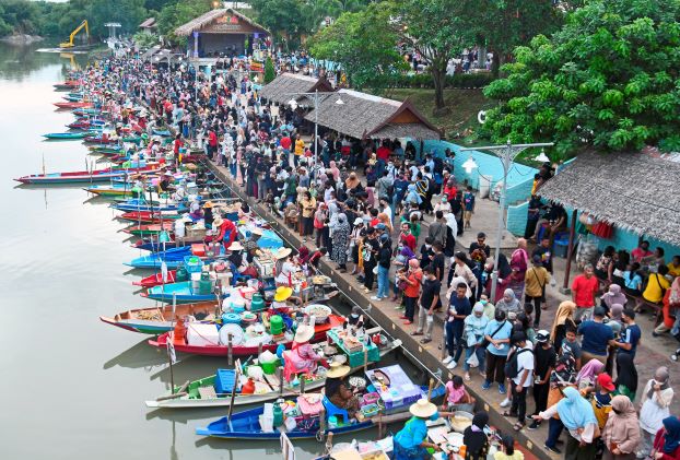 Pelancong buka peluang kerja buat Melayu Thailand 6