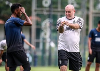 BOJAN HODAK