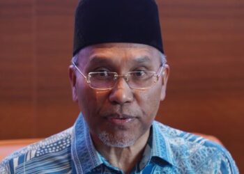 IDRIS AHMAD