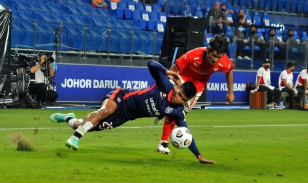 JDT ‘tembak’ bunga api – Utusan Digital JDT ‘tembak’ bunga api – Utusan Digital