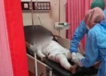 KEADAAN mangsa ketika dirawat di sebuah hospital di Probolinggo.