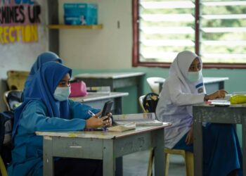 JUMLAH pelajar yang sedikit dalam sesebuah kelas sebenarnya merupakan saiz yang ideal untuk sesi pengajaran dan pembelajaran.  -UTUSAN/FARIZ RUSADIO