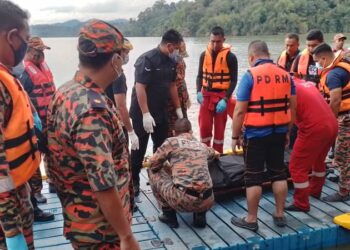 MANGSA ditemukan terapung kira-kira 50 meter dari tempat dihanyutkan arus deras di kawasan sungai di Tasik Gubir, Sik.