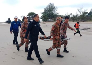 MAYAT Hani Suefyan Hanizam yang hilang sejak semalam selepas mandi-manda bersama rakannya di Pantai Batu Layar berjaya dijumpai pukul 5.20 petang tadi.