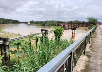 KEADAAN air Sungai Kahang yang menunjukkan penurunan dan situasi banjir di Johor semakin pulih.