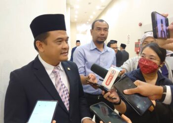 ZAHARI SARIP ditemui selepas menghadiri sidang DUN Johor di Kota Iskandar, Iskandar Puteri.