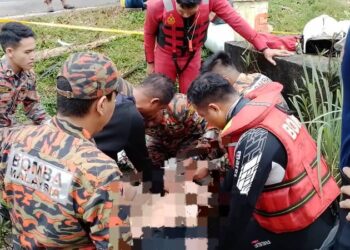 SEORANG budak lelaki ditemukan lemas selepas terjatuh ke dalam longkang di Taman Ungku Aminah, Johor Bahru. GAMBAR/IHSAN BOMBA