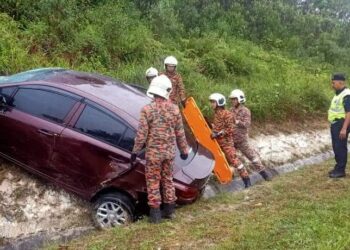 SEORANG lelaki maut apabila Proton Persona dipandunya bertembung dengan kereta BMW di Kilometer 48, Jalan Kota Tinggi-Mersing.