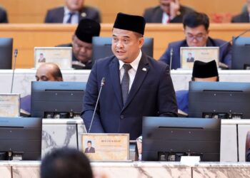 ZAHARI SARIP menjawab soalan dalam Sidang DUN Johor di Kota Iskandar, Iskandar Puteri.