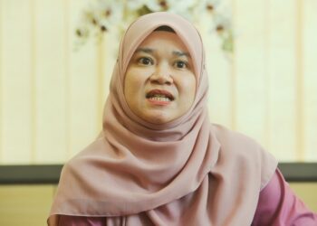 FADHLINA Sidek