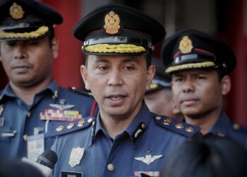 ABDUL Khair Osman ketika ditemui pemberita selepas Majlis Perhimpunan Bulanan JBPM Negeri Sembilan di Balai Bomba dan Penyelamat Seremban 2, Seremban hari ini.-UTUSAN/MOHD. SHAHJEHAN MAAMIN.