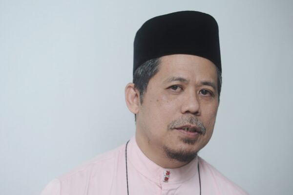 Langit berawan, hujan turut sukarkan penglihatan anak bulan Syawal 2 Langit berawan, hujan turut sukarkan penglihatan anak bulan Syawal 2