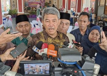 MOHAMAD Hasan ditemui pemberita selepas merasmikan Mesyuarat Agung Tahunan PIBG SK Taman Tuanku Jaafar Ke-26 di Seremban hari ini.