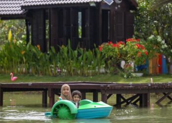 RAMAI yang memilih inap desa berbanding hotel bajet di Langkawi ketika musim cuti Hari Raya Aidilfitri dan sekolah baru-baru ini.