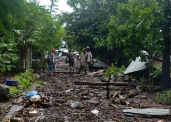 KIRA-KIRA 180 penduduk maut di Indonesia dan Timor Leste selepas Taufan Seroja membadai dalam minggun ini. - AFP