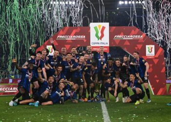 PEMAIN Itali meraikan kejayaan muncul juara Coppa Italia selepas mengalahkan Juventus 4-2.