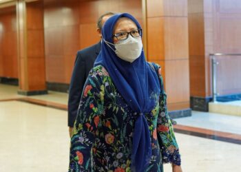 Isnaraissah Munirah Majilis dari Warisan diarah keluar dewan selepas mendesak usul tuntutan waris Kesultanan Sulu dibahaskan.