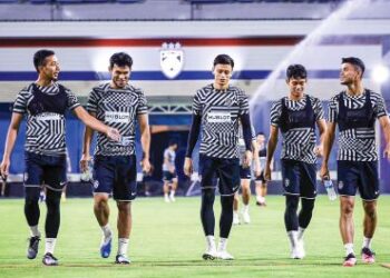 PEMAIN JDT menjalani latihan akhir kelmarin sebelum berdepan PDRM FC di Petaling Jaya malam ini.